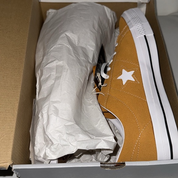 NIB Converse One Star Pro OX
Golden Sundial sneakers size 12 - Picture 7 of 8